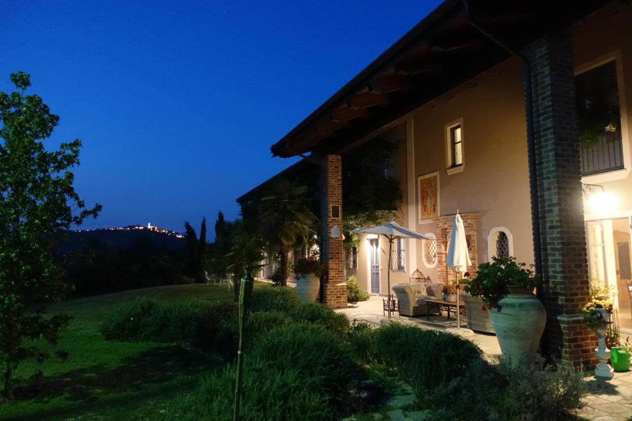 Cascina Arcangelo Raffaele Verduno Buitenkant foto