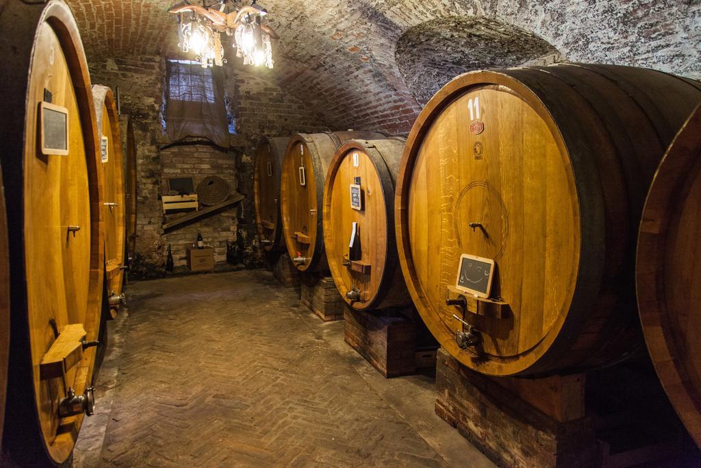 Cascina Arcangelo Raffaele Verduno Buitenkant foto