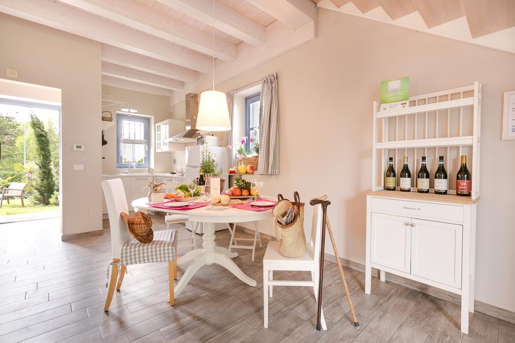 Cascina Arcangelo Raffaele Verduno Buitenkant foto